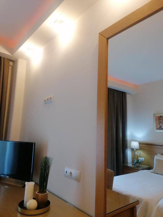Hotel Alexandros Анхиалос Екстериор снимка
